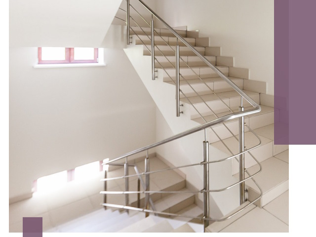 Установка и замена перил в подъезде в Старом Осколе