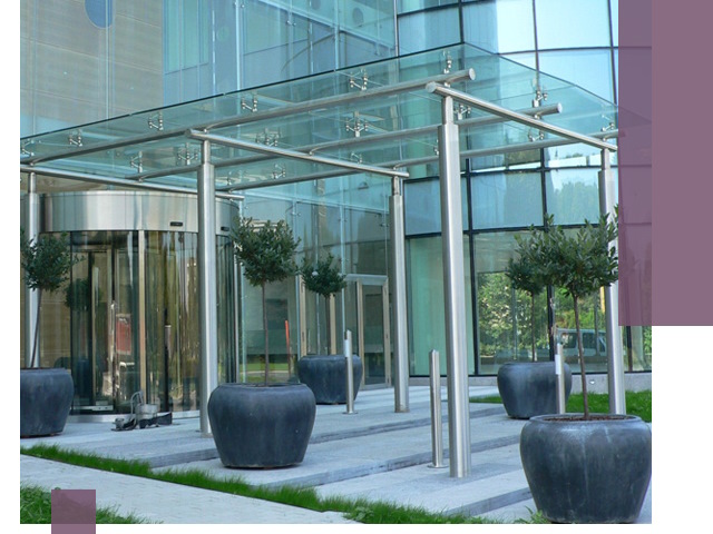 Навесы из стекла на заказ в Старом Осколе — монтаж и установка