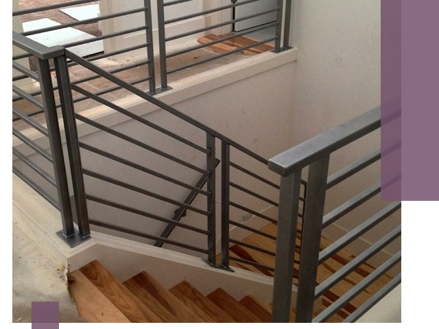 Изготовление поручней из металла и дерева в Старом Осколе